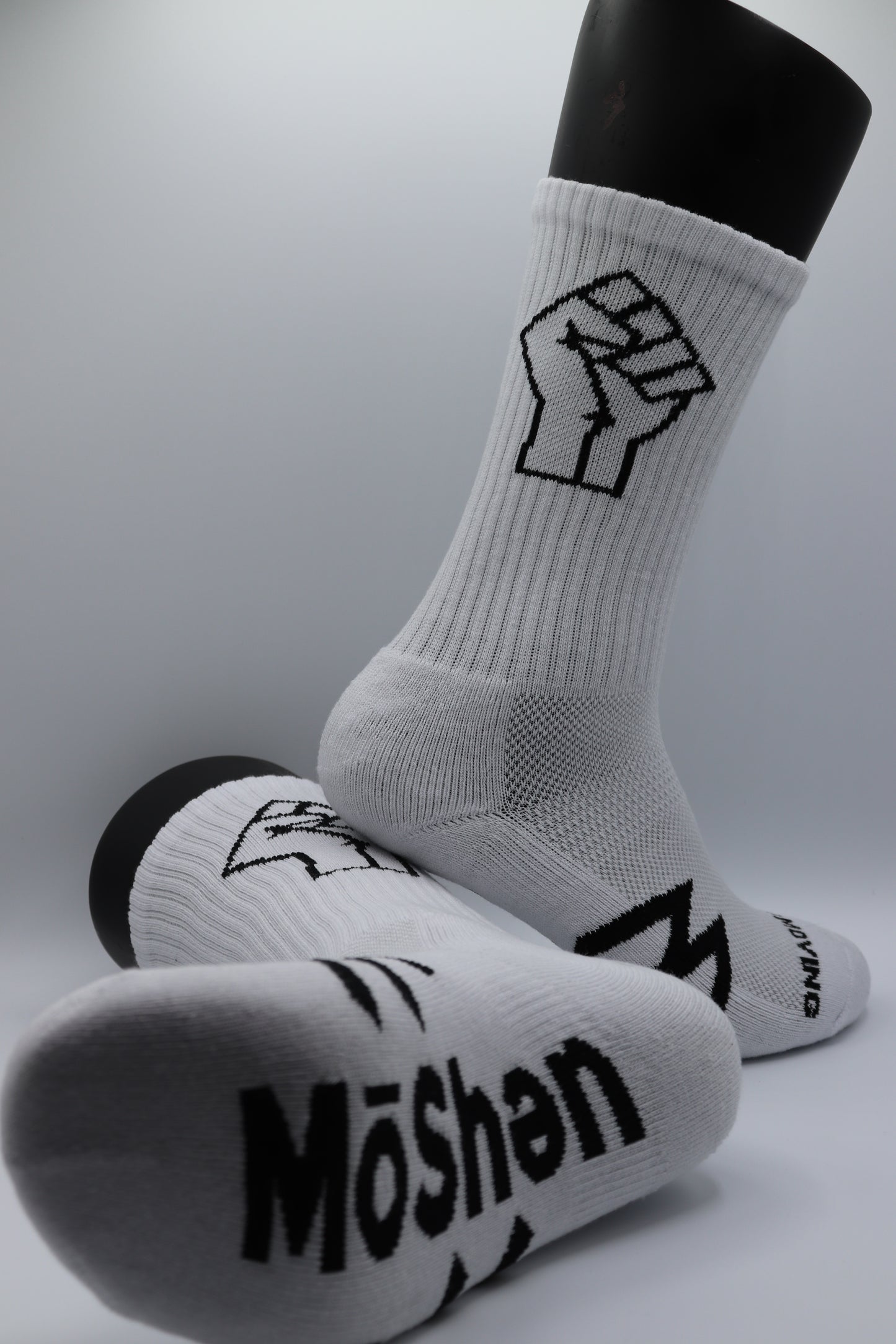 Moshen Performance Crew Socks
(White/Black)